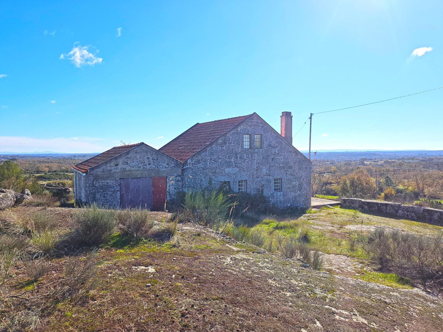  à venda casa isolada Donfins Guarda 15