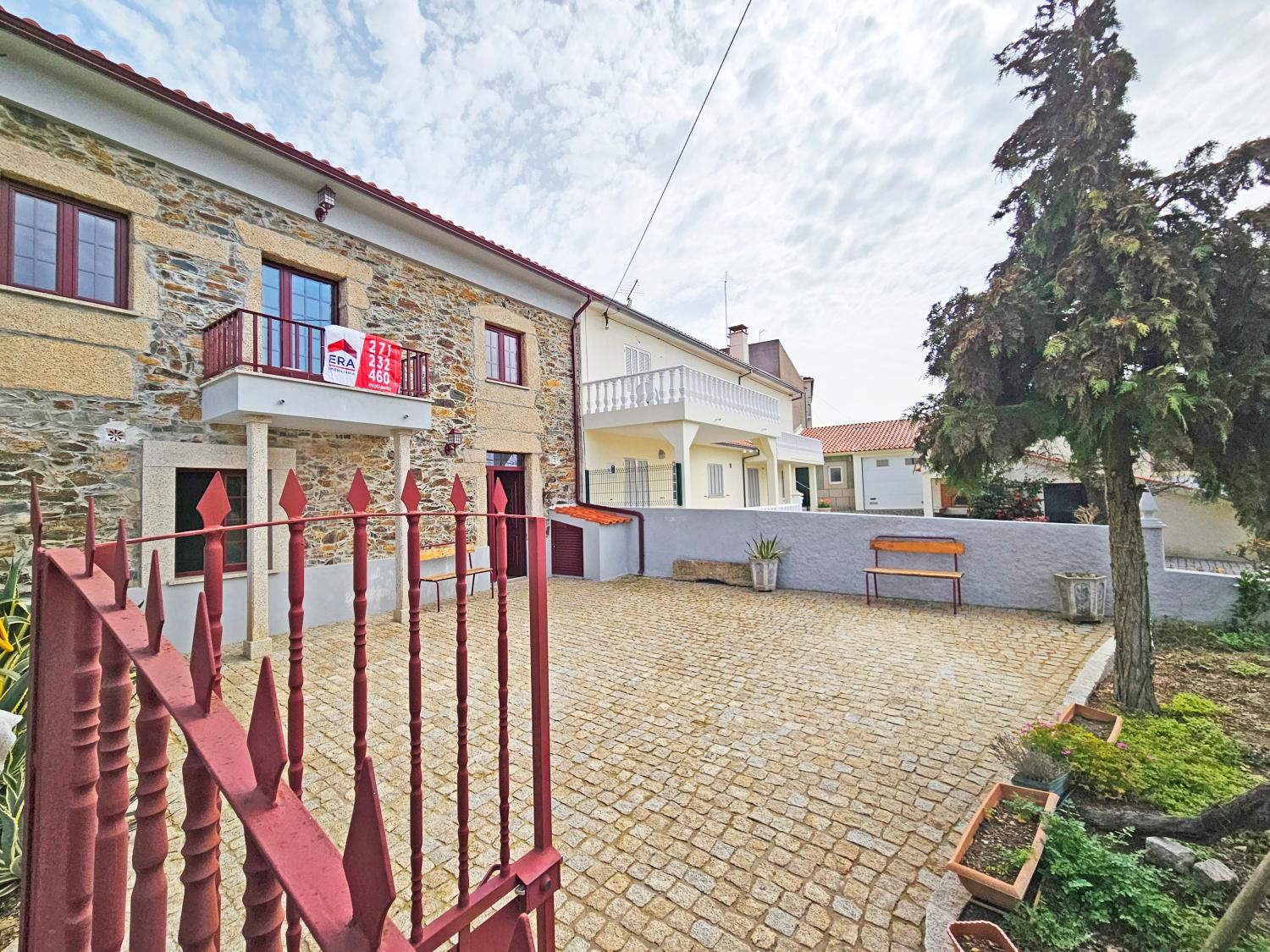 à venda moradia em banda Malcata Sabugal 3
