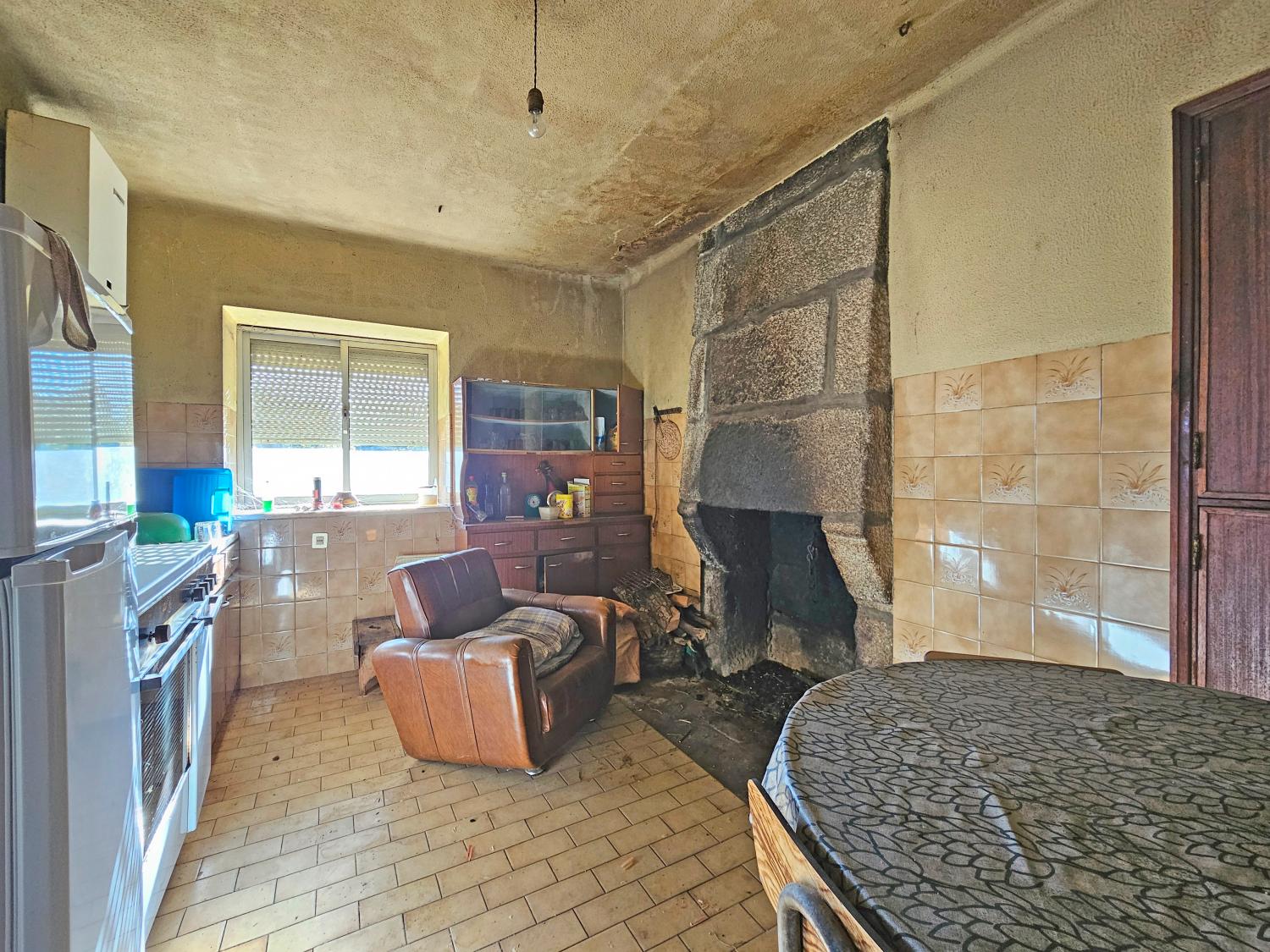  à venda casa isolada Monte Brás Guarda 5