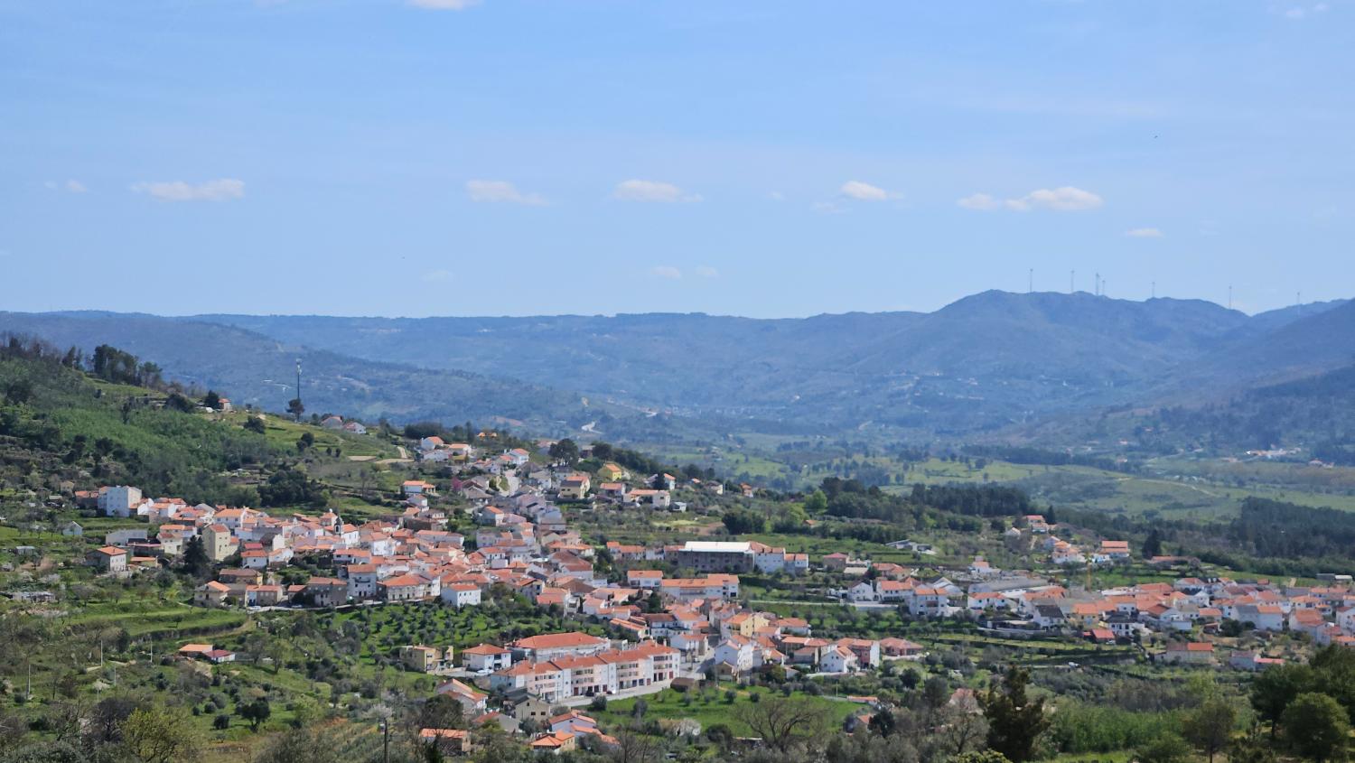  à venda moradia em banda Gonçalo Guarda 11