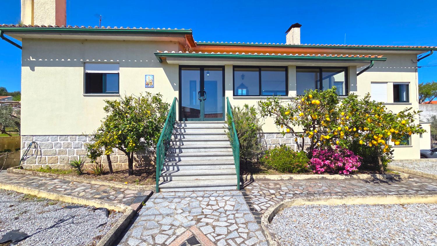 à venda casa São Paio Gouveia 1