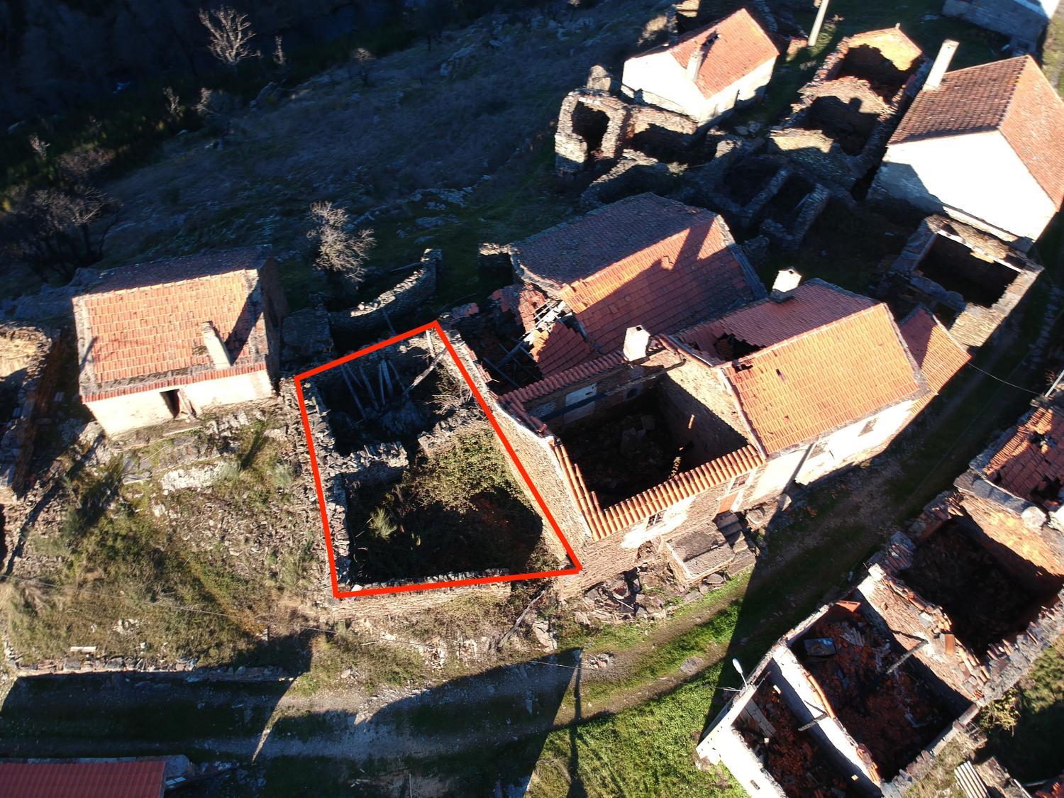  à venda moradia em banda Quinta da Taberna Guarda 8
