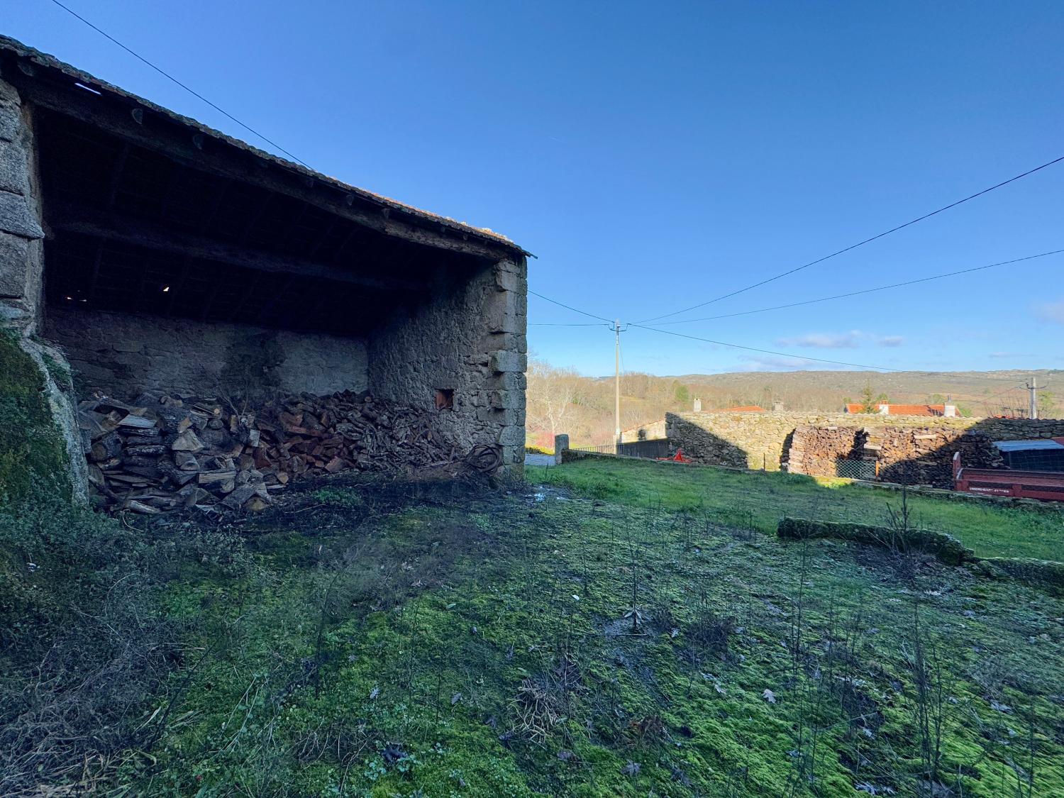  à venda moradia em banda Pousafoles do Bispo Sabugal 3