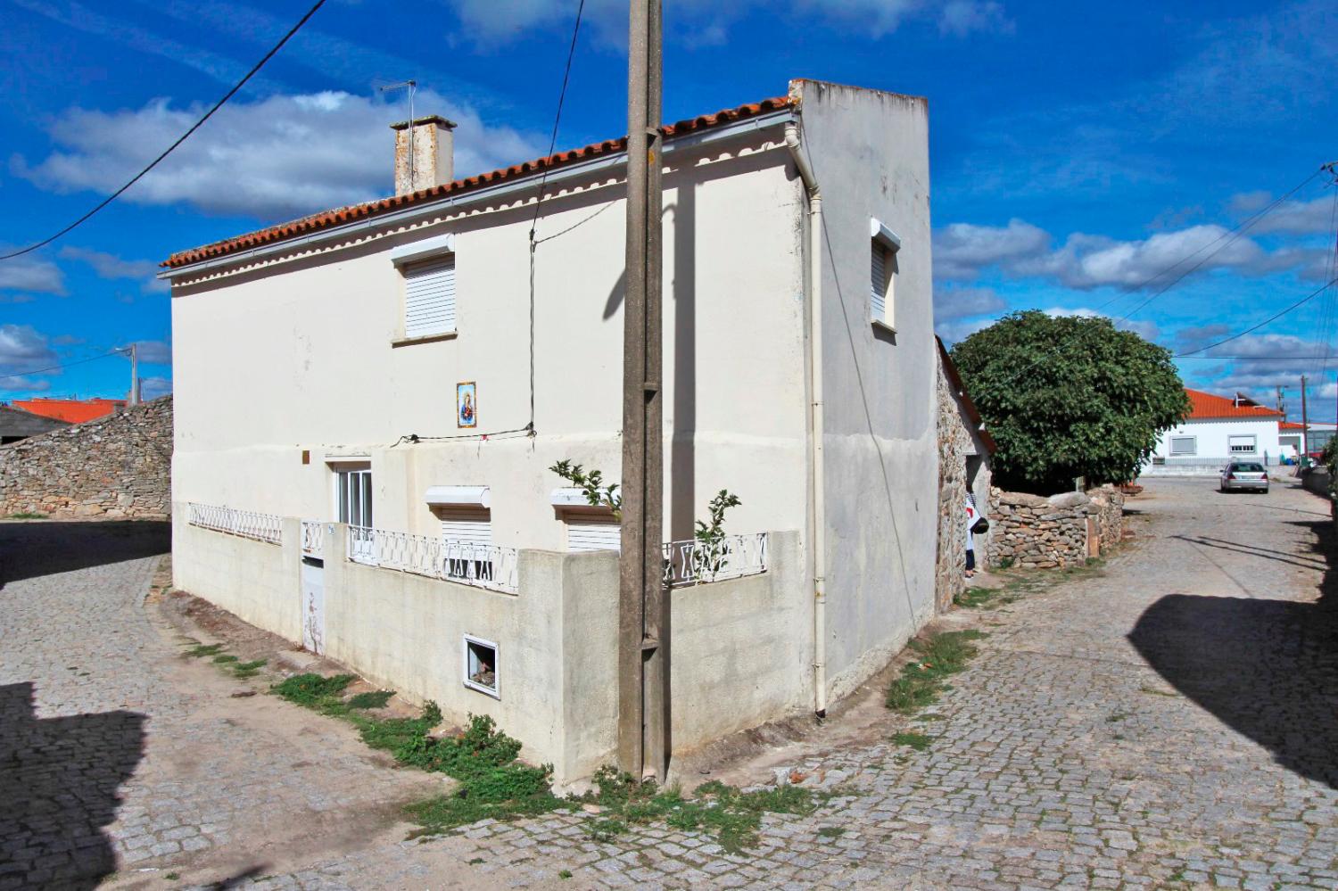  à venda moradia em banda Malpartida Almeida 1