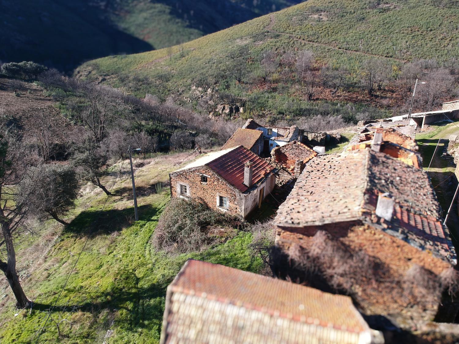  à venda moradia em banda Quinta da Taberna Guarda 3