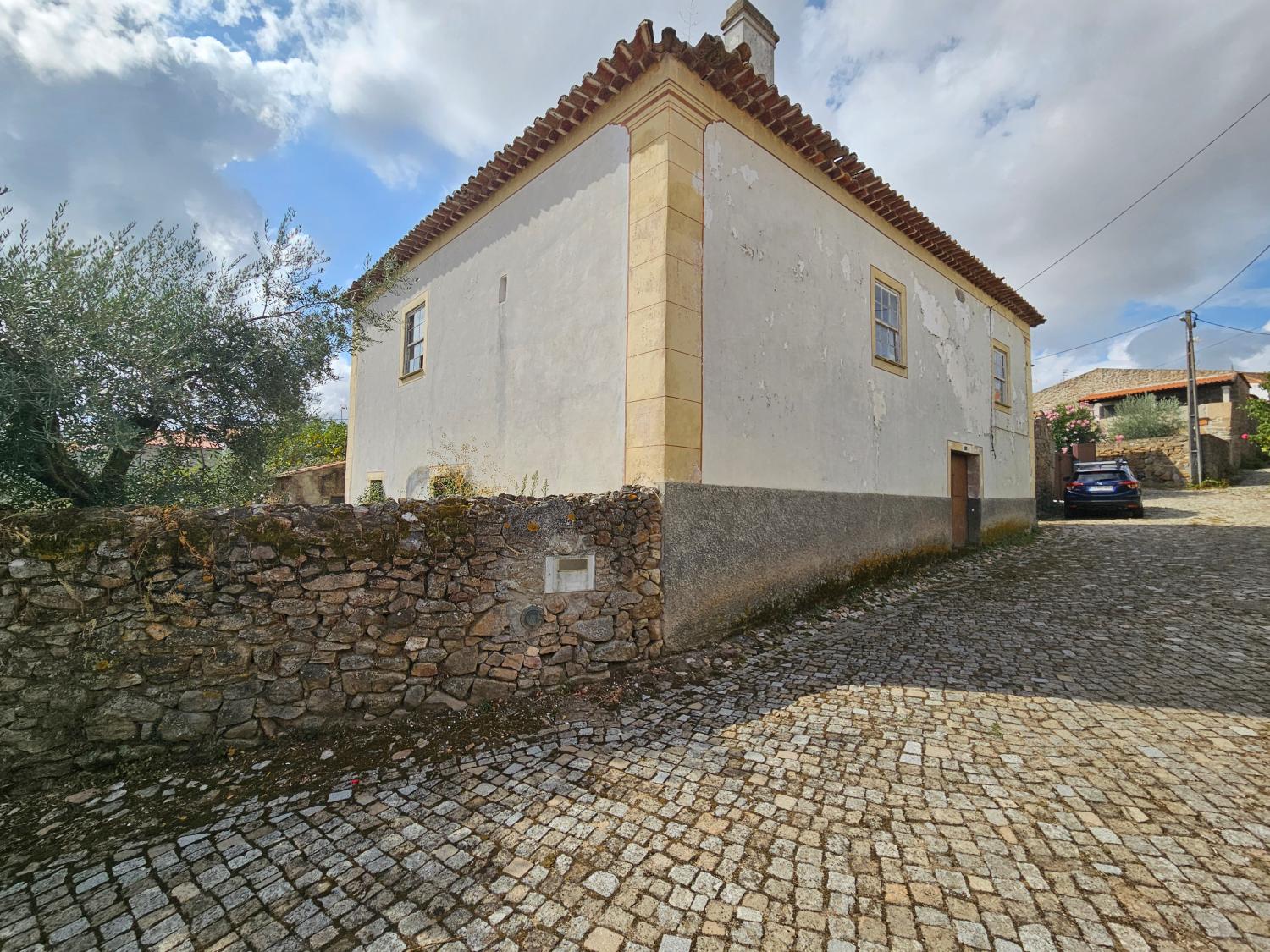 à venda mansão Vale da Mula Almeida 3