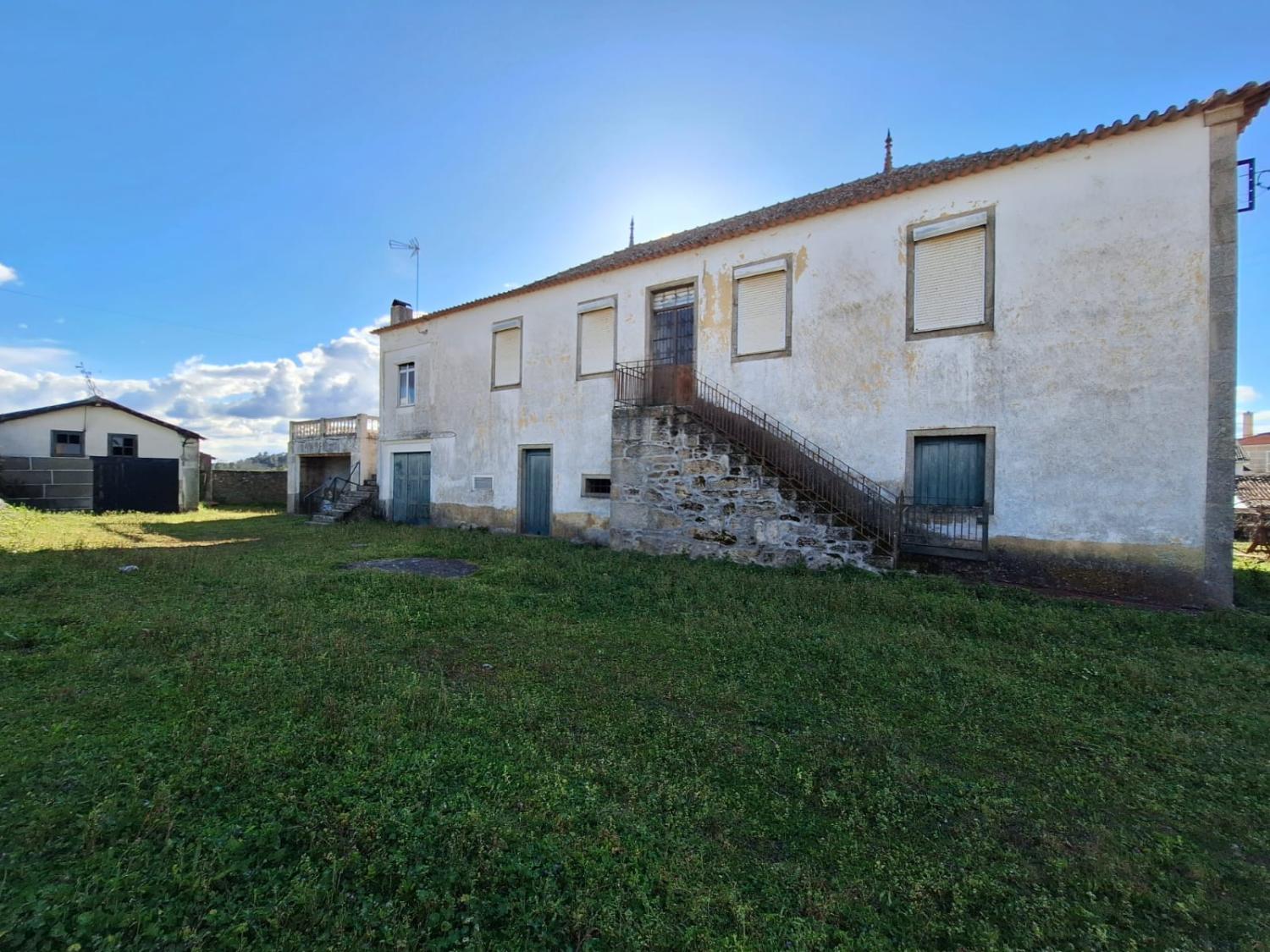 à venda casa isolada Pai Penela Mêda 2