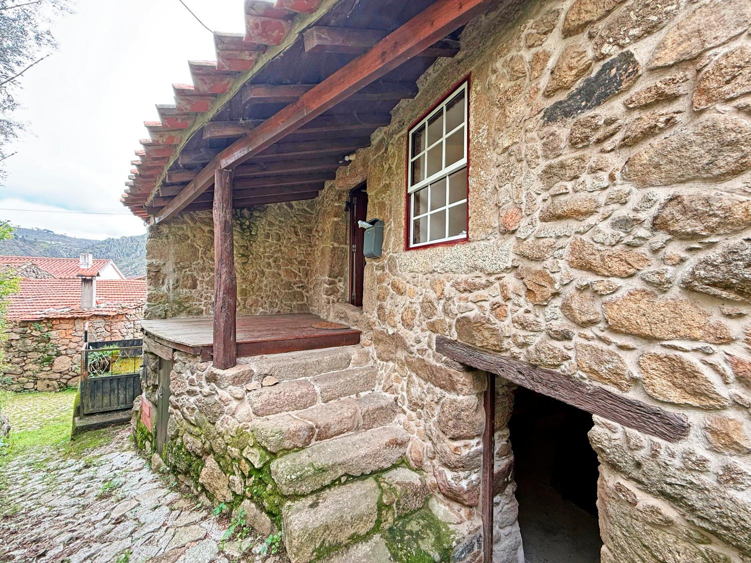  à venda casa Vila Soeiro Guarda 1