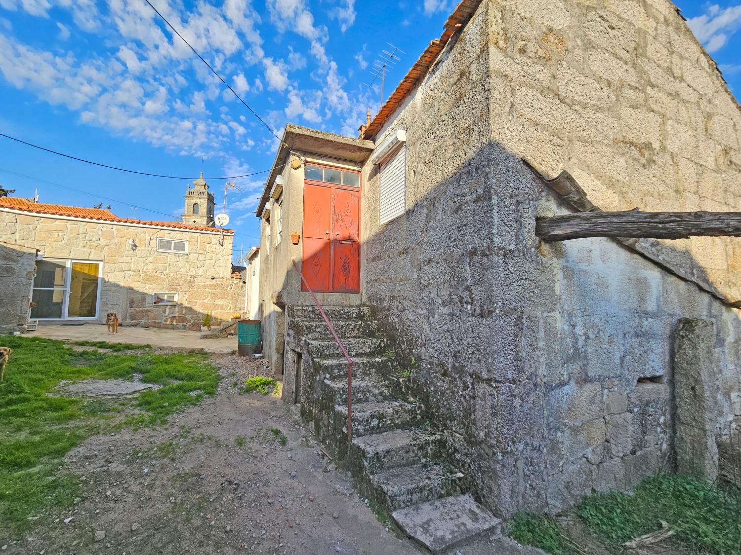  à venda moradia em banda Montes Guarda 3