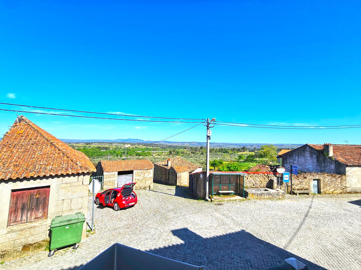  à venda moradia em banda Rabaçal Mêda 4