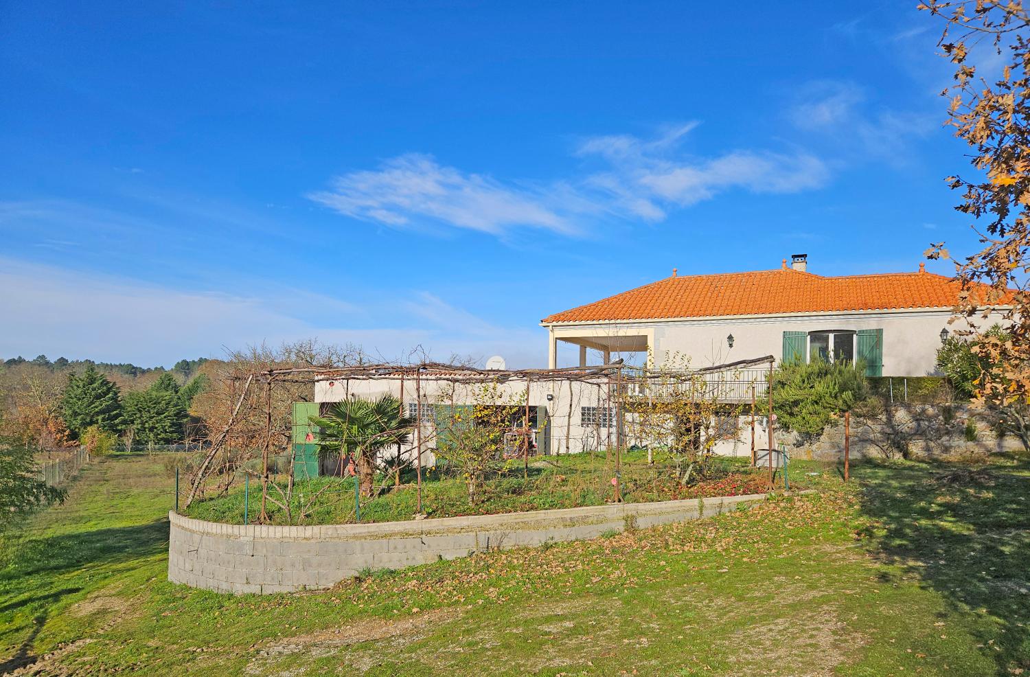 à venda casa isolada Casal de Cinza Guarda 3