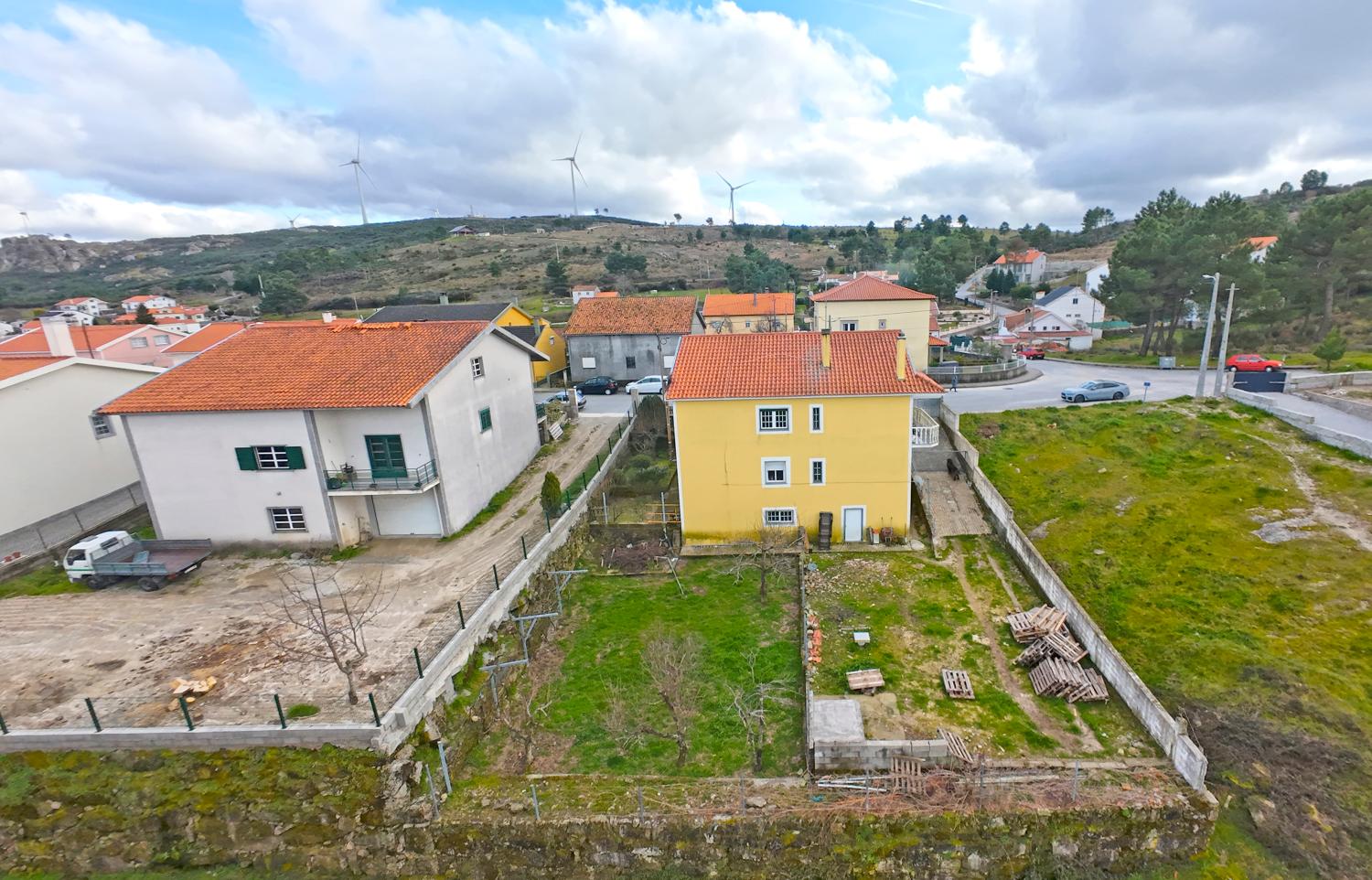  à venda casa isolada Vale de Estrela Guarda 4