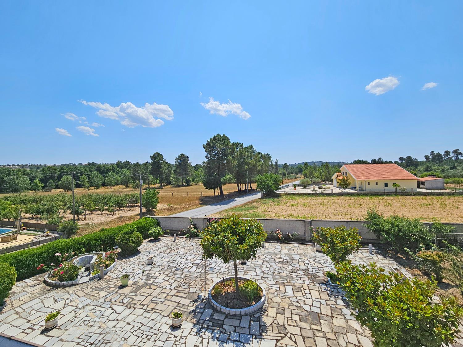  à venda casa isolada Souro Pires Pinhel 12
