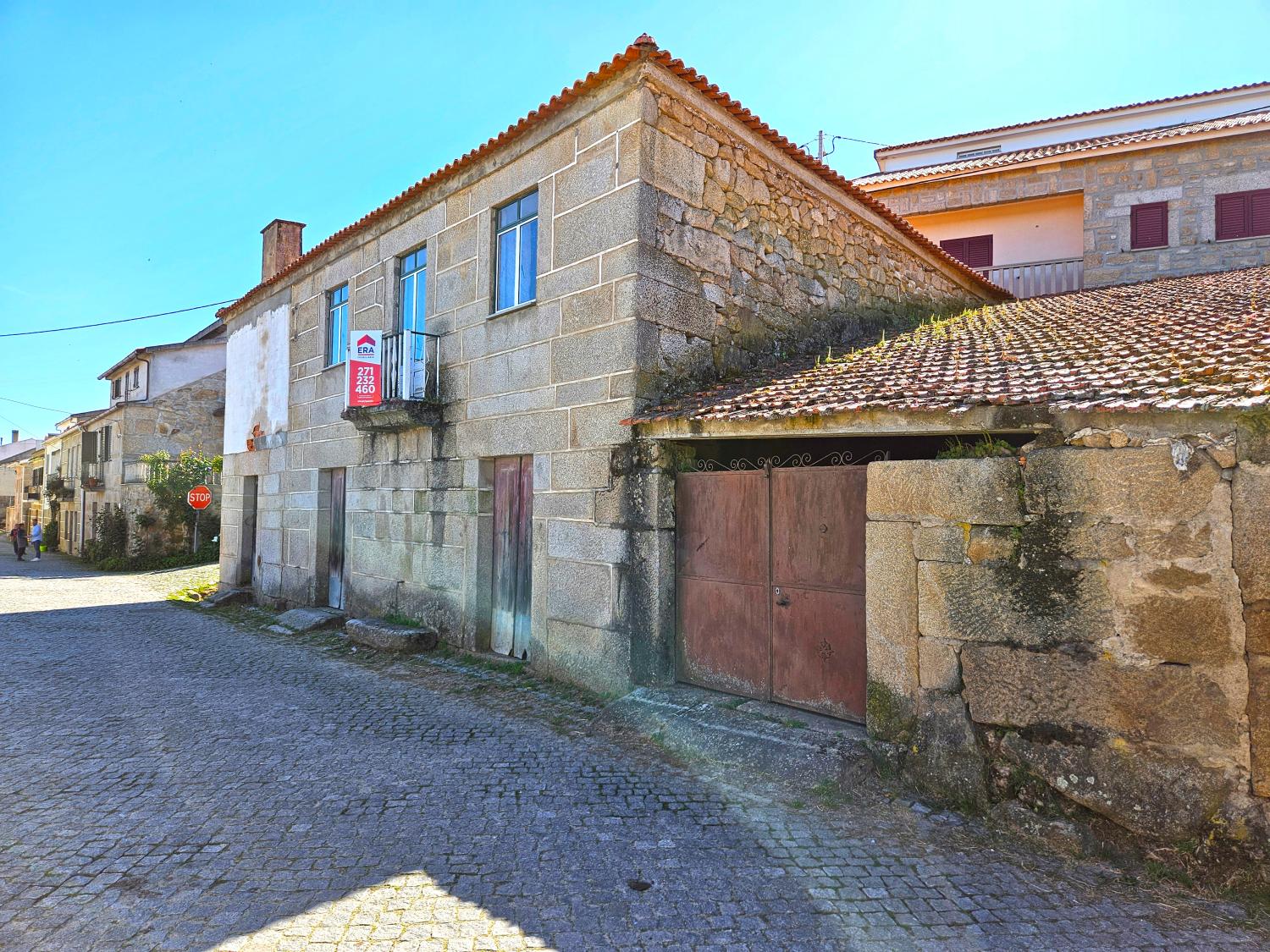 à venda moradia em banda Rabaçal Mêda 2