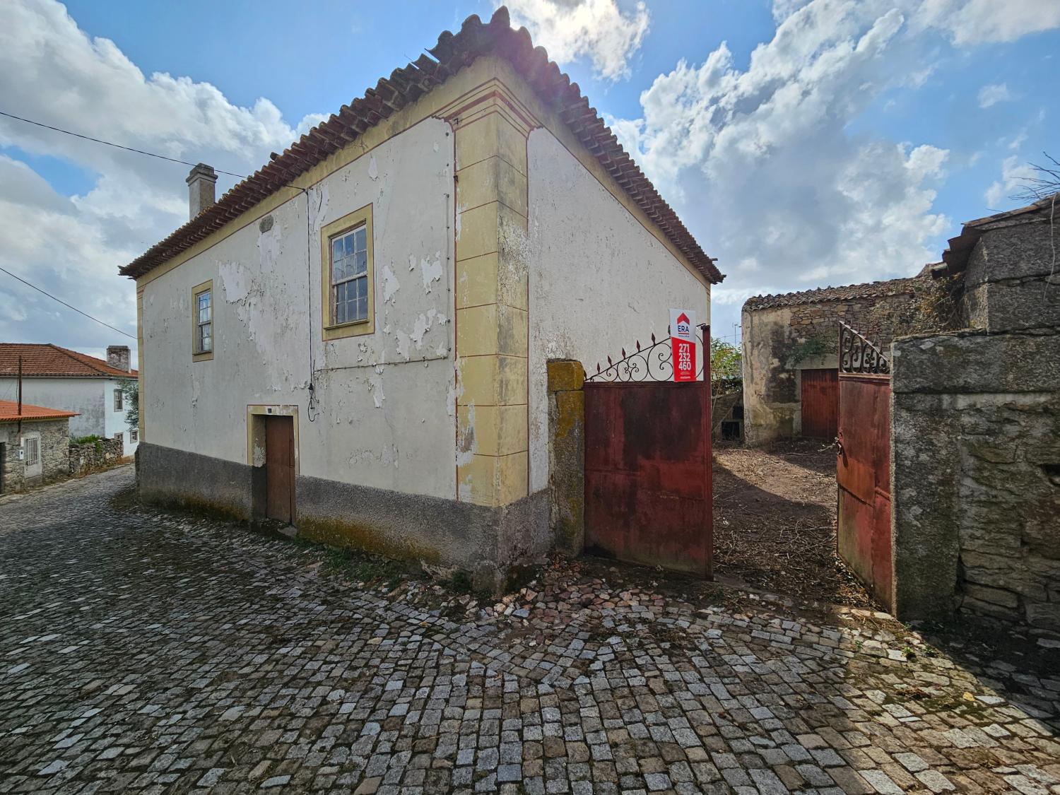 à venda mansão Vale da Mula Almeida 2