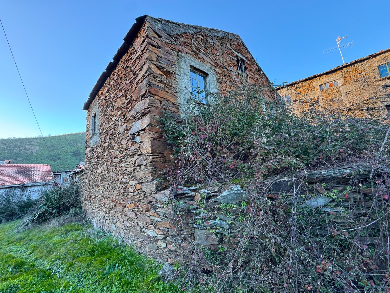  à venda moradia em banda Quinta da Taberna Guarda 4