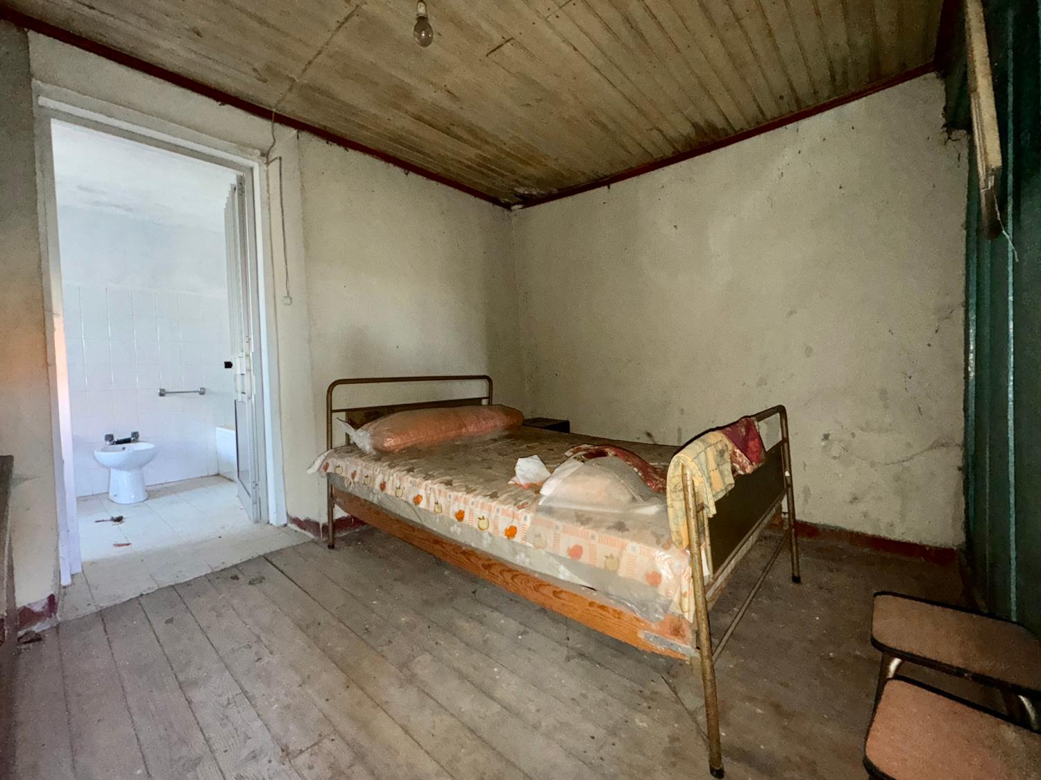  à venda moradia em banda Pousafoles do Bispo Sabugal 9
