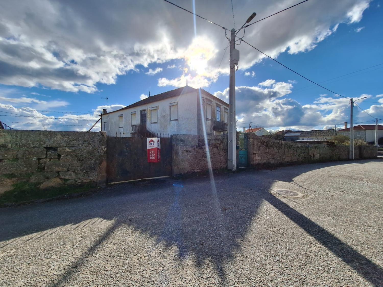 à venda casa isolada Pai Penela Mêda 3
